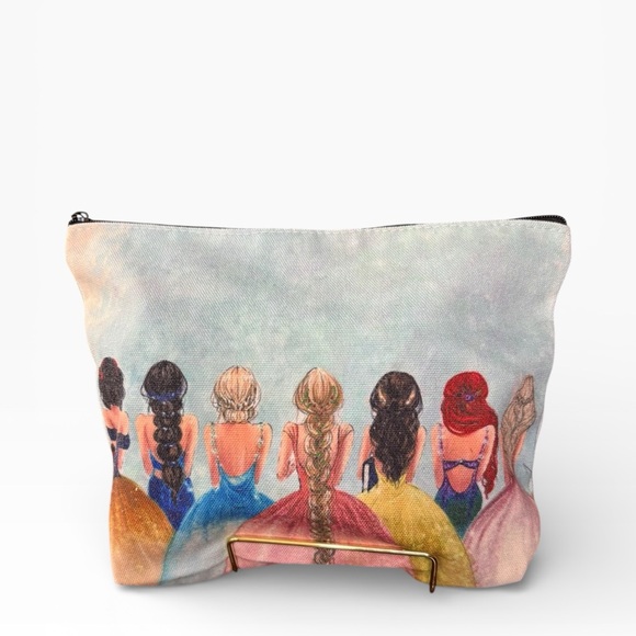 Disney Bundle - pouch, 2 socks and blemish patches - Picture 3 of 6